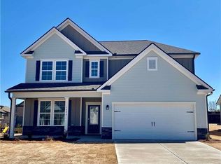 1090 Titus Ln, Statham, GA 30666