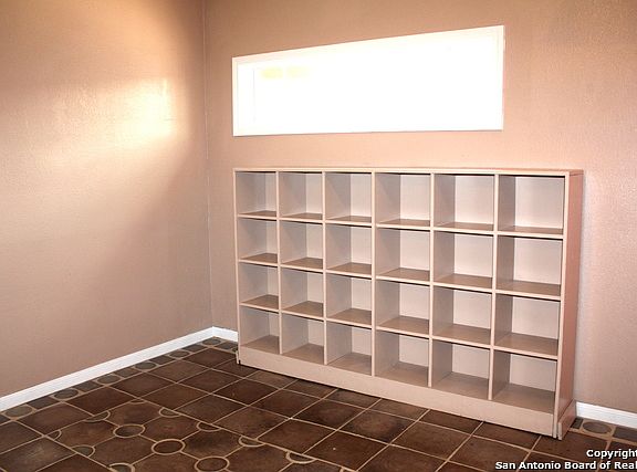 4th image of 337 Wickes St #A