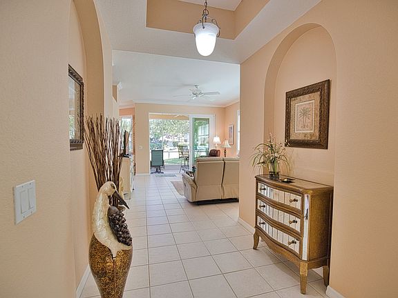 5th image of 302 Casa Del Lago Way
