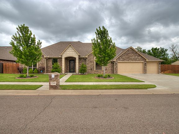 3rd image of 12600 Heathfield Ln