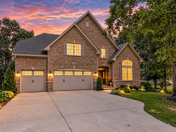 1657 Hickory Dr, Hoffman Estates, IL 60192