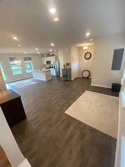 305 Stream Valley Court - 1 — Photo 4