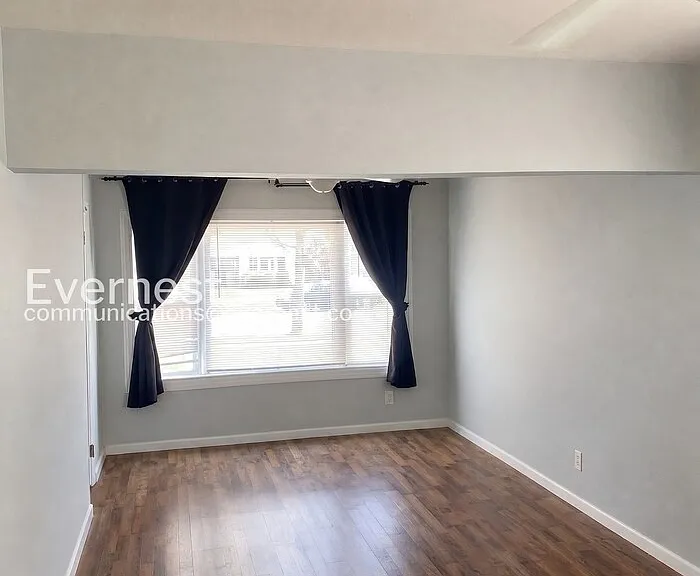 2500 N Southport Ave #2 — Photo 4