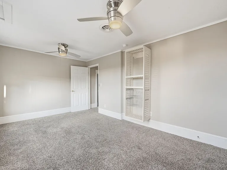 118 Wilson Ave — Photo 14