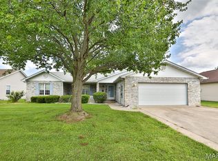 1530 Thunderbird Ln, Belleville, IL 62221