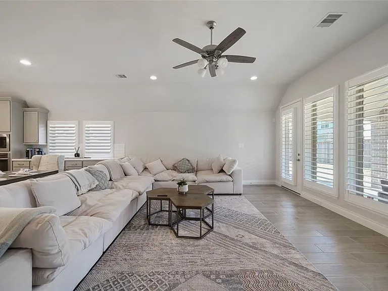 100 Wake Valley Ct — Photo 5