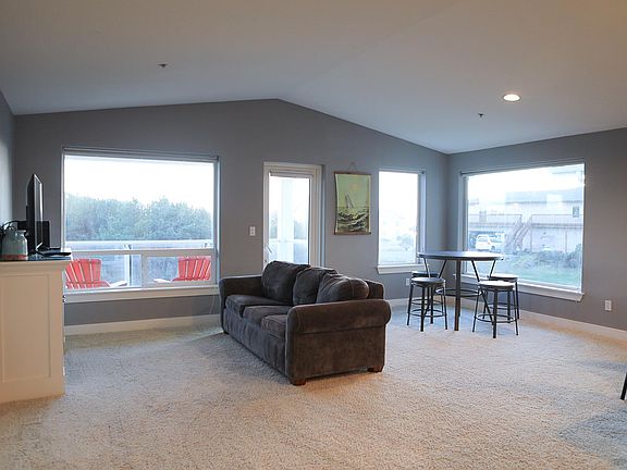 4th image of 1600 Ocean Ave #1334