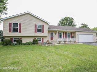 5N185 Fox Wilds Ct, Saint Charles, IL 60175