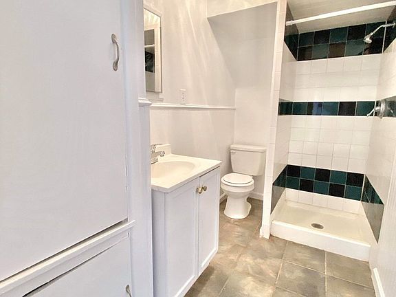 5th image of 10028 W Dunn St