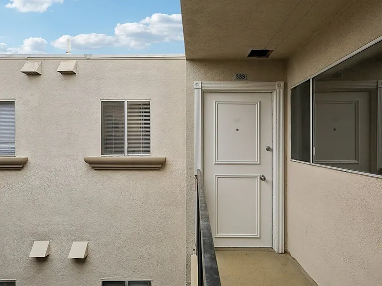 Ocean Breeze Villas — Photo 76