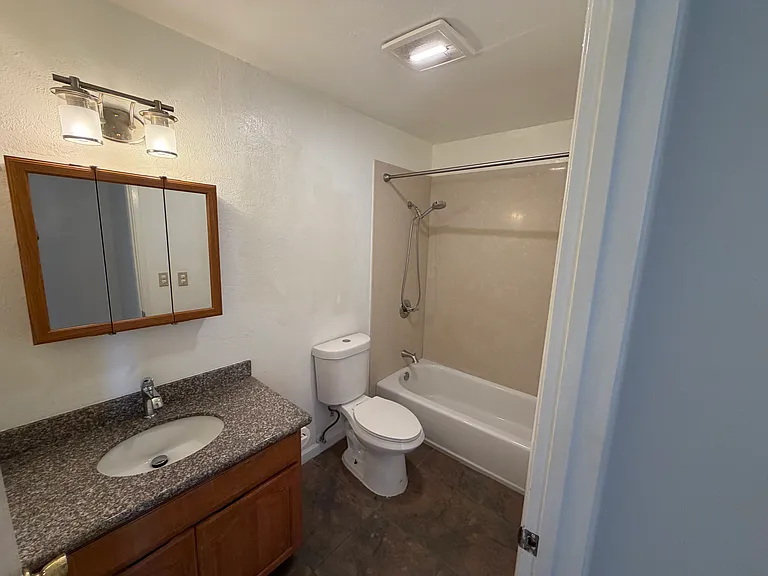 1831 Harrison St #1 — Photo 7