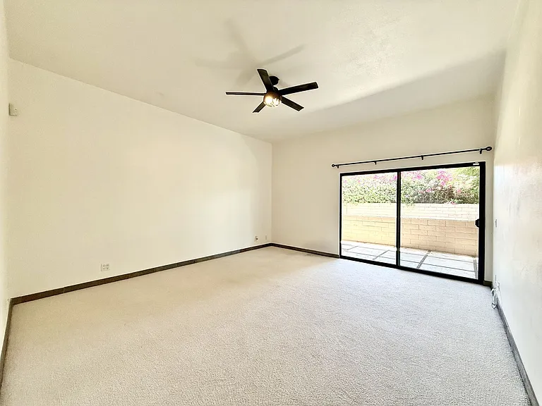 42755 Santiago Pl — Photo 15