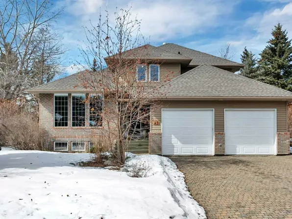 49 E Coventry Ln, Lacombe, AB T4L 1T3