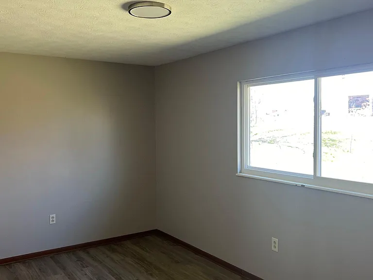 210 Candace St — Photo 7