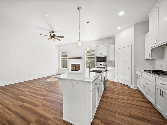 5th image of 3702 SW Sunbeam Ave