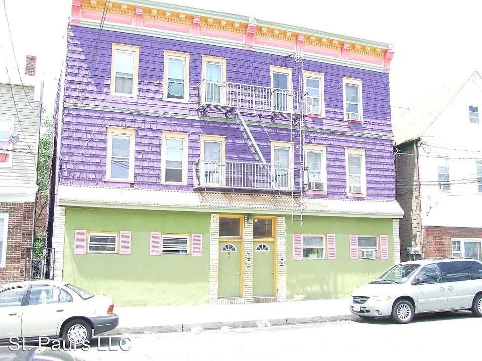 Building Photo 3