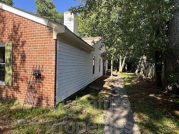 4th image of 921 Wickford Dr