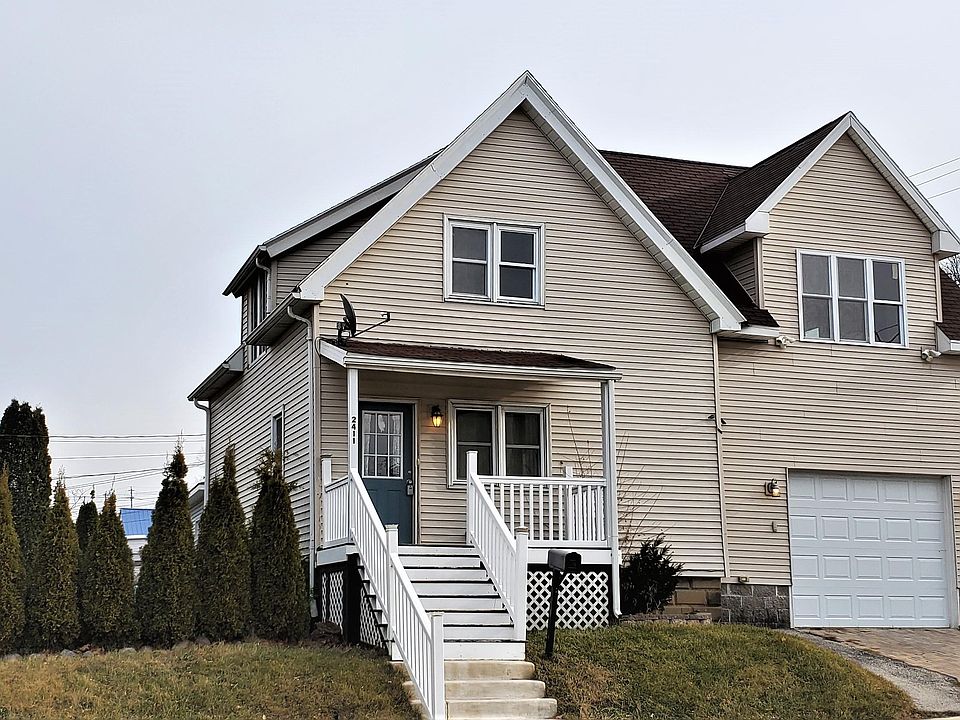 1st image of 2411 14th Ave