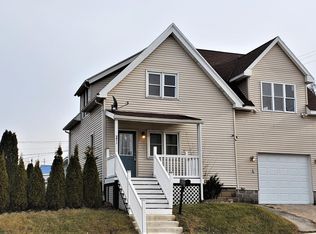 2411 14th Ave, South Milwaukee, WI 53172