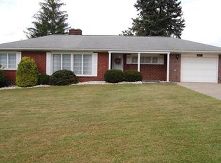 2301 Hahntown Wendel Rd, North Huntingdon, PA 15642