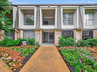 12633 Memorial Dr APT 216, Houston, TX 77024