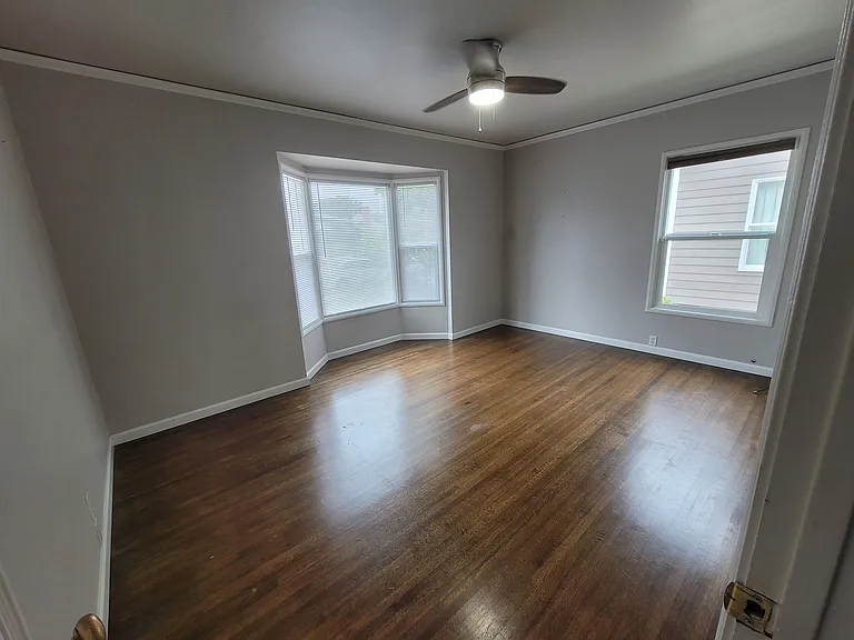 3948 Rose Ave — Photo 9