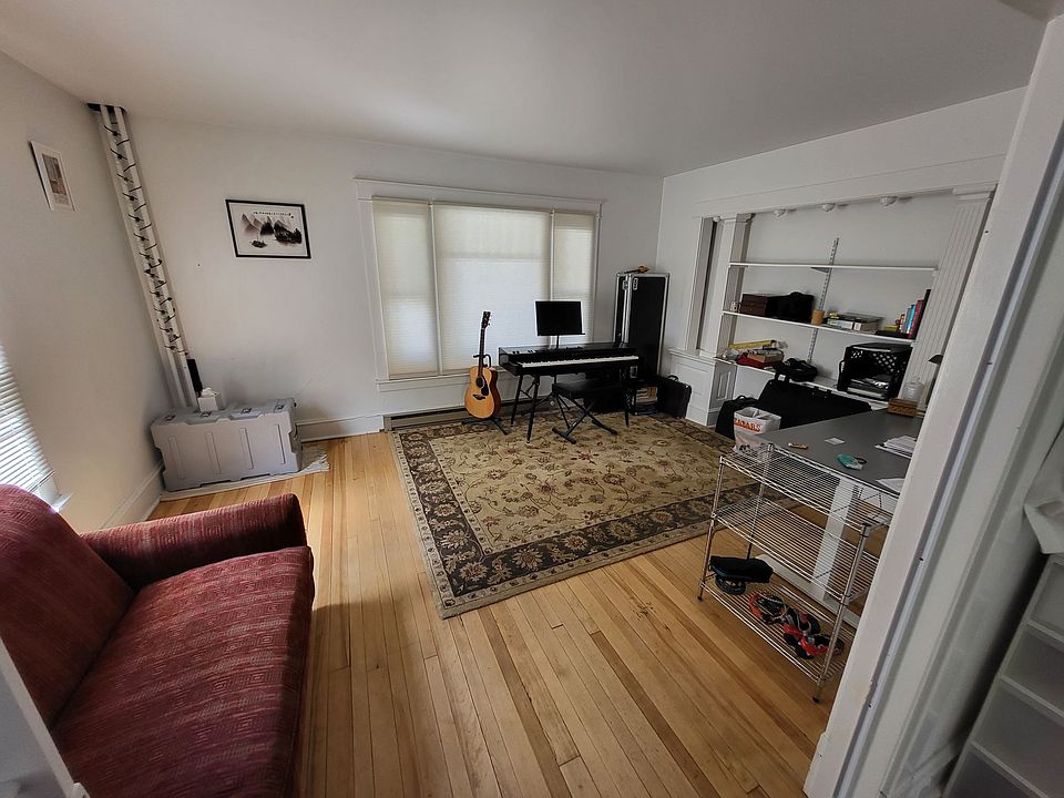 Living/bedroom