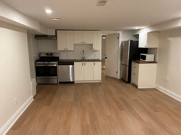 9 Maple Grove Ave #B, Toronto, ON M6K 1M9
