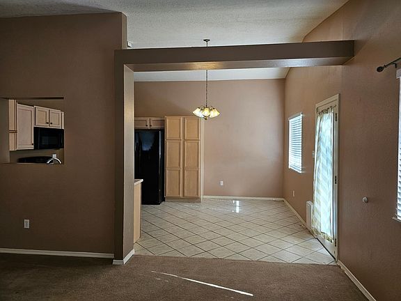 3rd image of 408 Leeward Dr NW