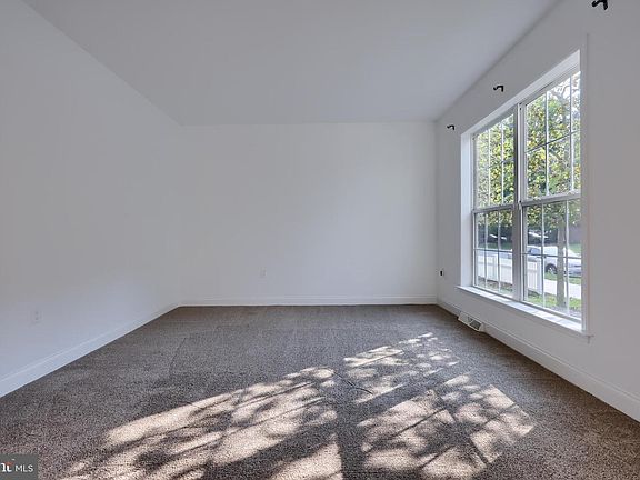 5th image of 1133 Esbenshade Dr