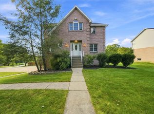 6204 Antler Hill Dr, Trafford, PA 15085