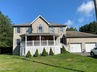 117 Bernadette Dr, Dingmans Ferry, PA