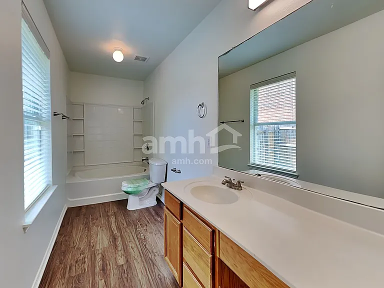 4713 Bridlewood Ln — Photo 11