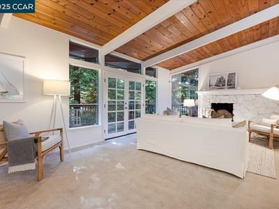 6701 Sobrante Rd, Oakland, CA, 94611