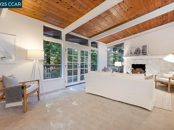 6701 Sobrante Rd, Oakland, CA 94611