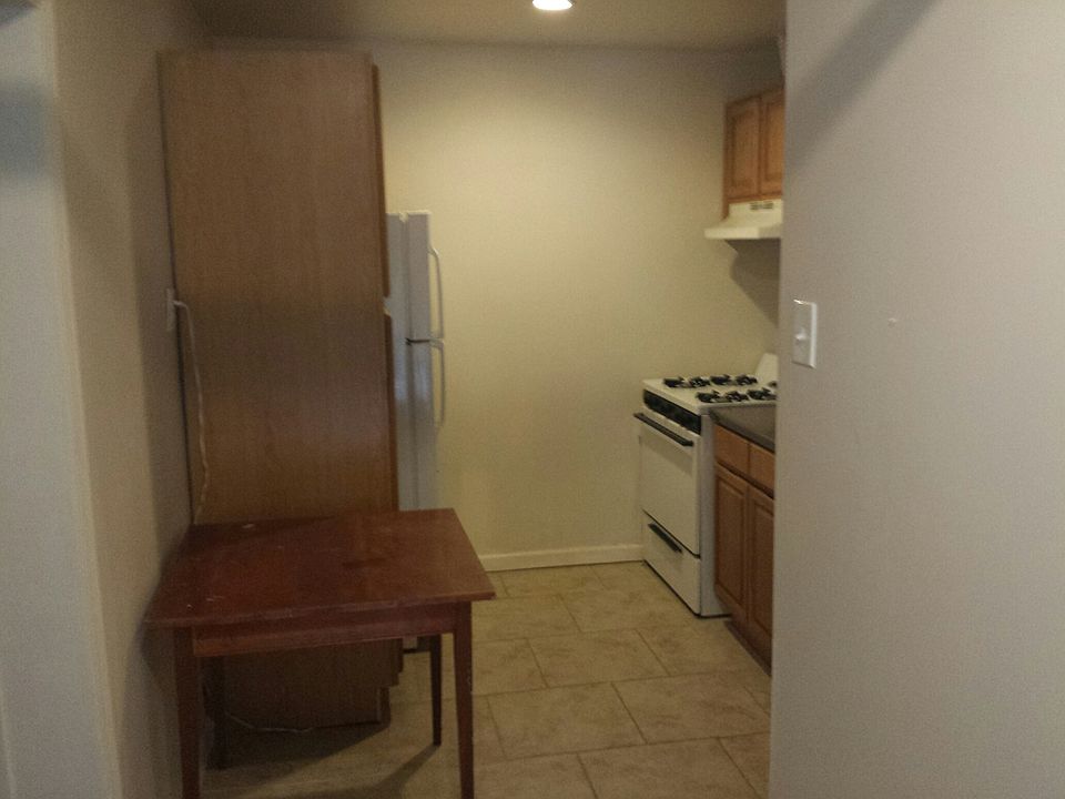 1st image of 4145 39th St