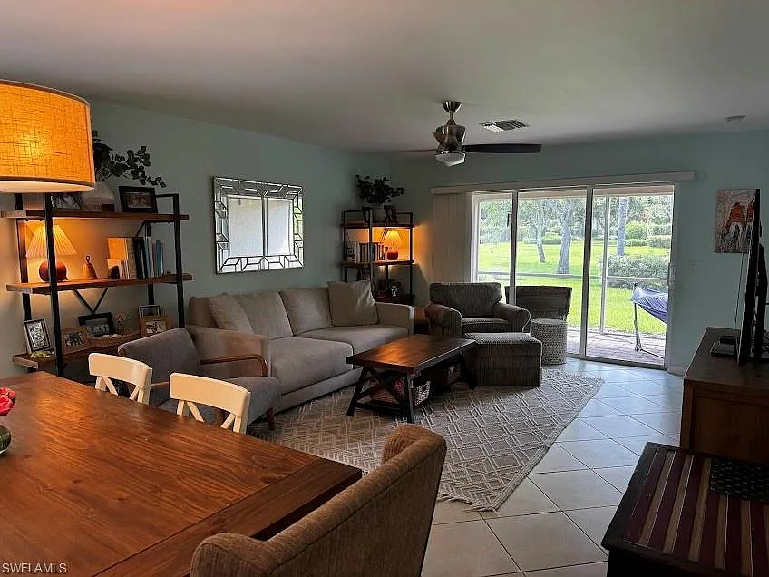 Village Walk Of Bonita Springs — Photo 3