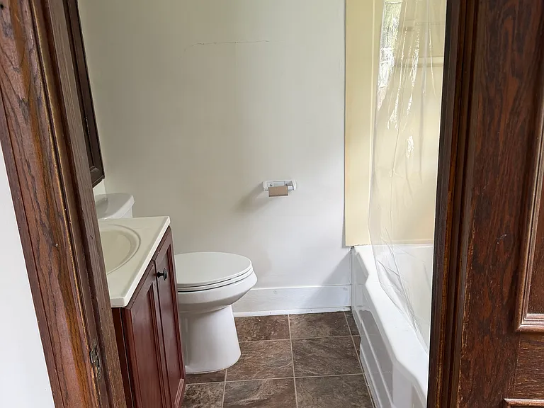 314 E 3rd St #6 — Photo 6