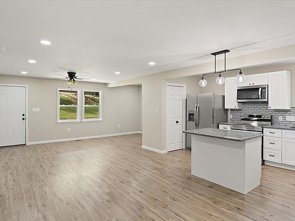 2nd image of 601 N Kingston Ave