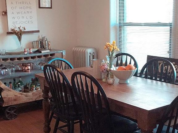 3rd image of 1448 W Cornelia Ave #1