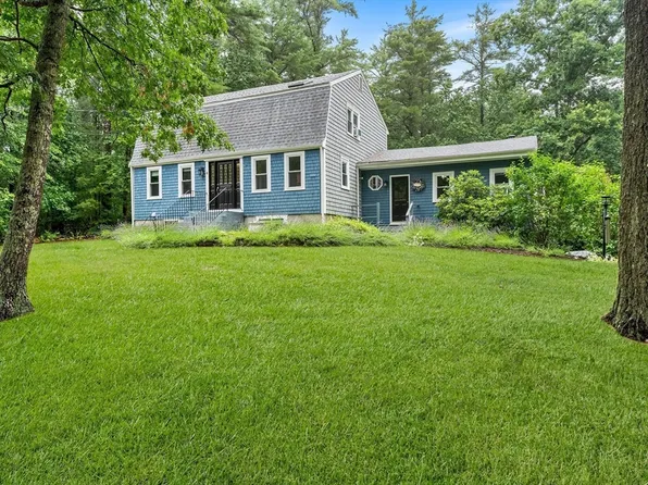 6 Old North St, Duxbury, MA 02332