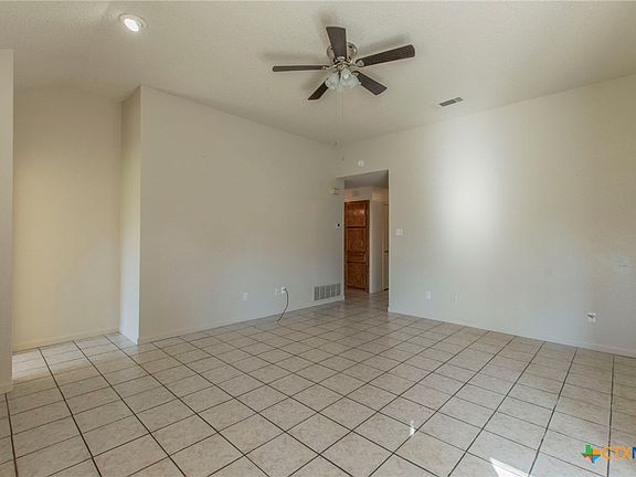 4th image of 3805 Riverrock Dr