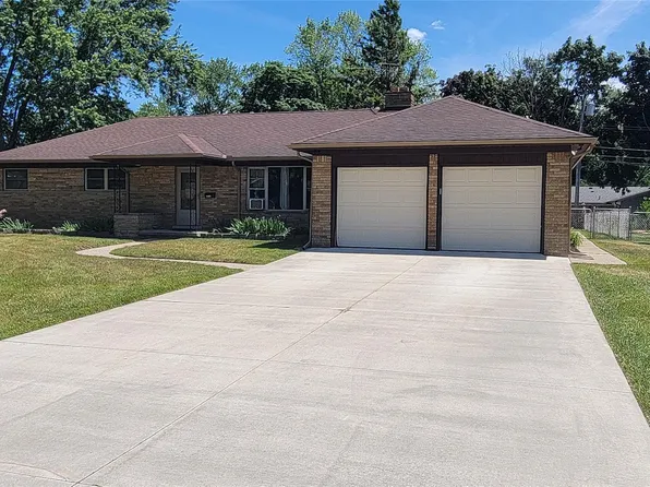 45502 Klingkammer St, Utica, MI 48317
