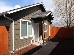 303 39th St, Springfield, OR 97478