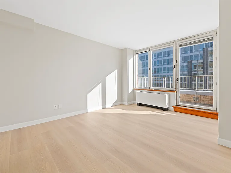 201 W 72nd St #18B — Photo 7