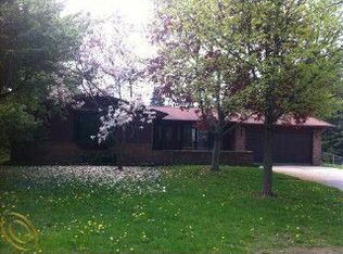 8388 32 Mile Rd, Washington, MI 48095