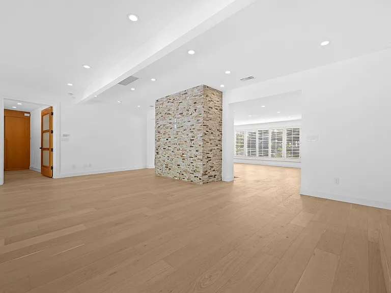 435 Dalehurst Ave — Photo 19