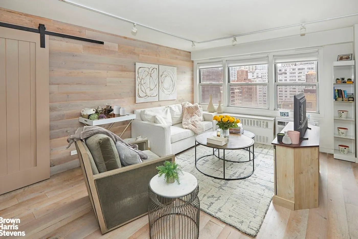 150 East 37th Street — Photo 1
