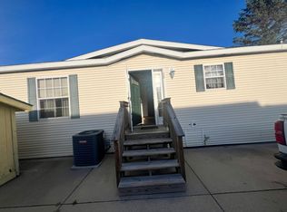 2729 Harbour Ct, Lapeer, MI 48446