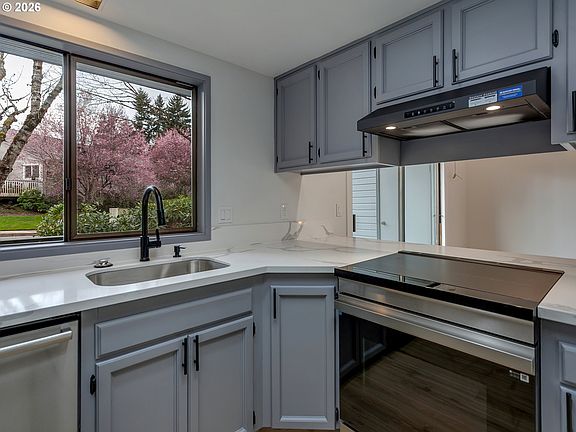 5th image of 6228 Meridian Cir